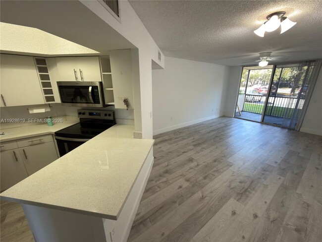 8353 Lake Dr, Unit 107