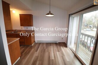 3712 S Kelly Ave in Portland, OR - Foto de edificio - Building Photo