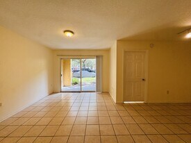 4271 San Marino Blvd in West Palm Beach, FL - Building Photo