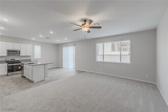 7838 Night Watch Ct in Las Vegas, NV - Building Photo - Building Photo