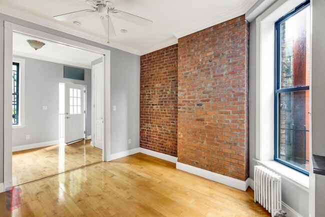 246 Mott St, Unit 16 in New York, NY - Building Photo - Building Photo