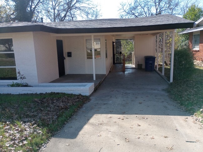 1214 Adelaide Dr in Dallas, TX - Building Photo - Building Photo