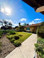 942 Ruby Dr in Vista, CA - Building Photo