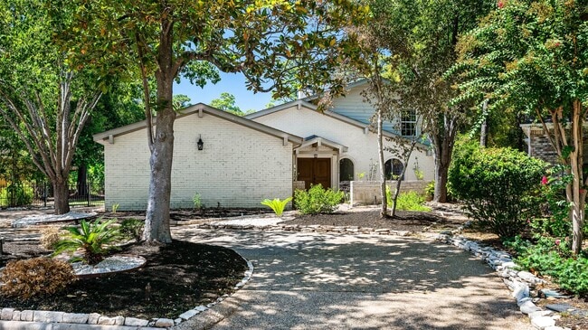 3219 Chippers Crossing in Montgomery, TX - Foto de edificio - Building Photo