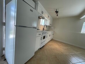 5013 W 142nd St in Hawthorne, CA - Building Photo - Building Photo