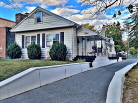 1656 Pennington Rd in Ewing Township, NJ - Building Photo