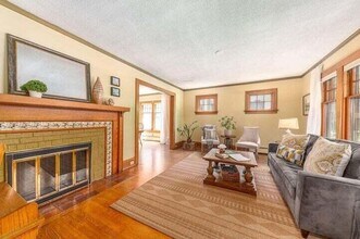 824 N 66th St in Wauwatosa, WI - Building Photo - Building Photo