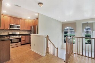 268 Roslyn Ct in West New York, NJ - Building Photo - Building Photo