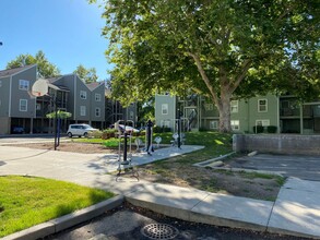 Davis Park Apartments in Boise, ID - Building Photo - Interior Photo