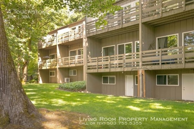 4 Touchstone in Lake Oswego, OR - Building Photo - Building Photo