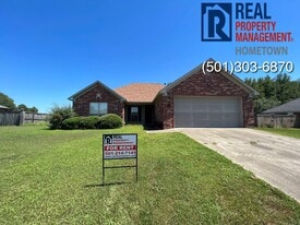 7 Alfred Cove in Conway, AR - Building Photo