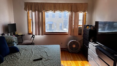 142 St Pauls Ave in Jersey City, NJ - Building Photo - Building Photo