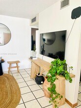 1580 West Ave in Miami Beach, FL - Building Photo - Building Photo