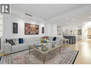 1258 Richards St in Vancouver, BC - Building Photo - Building Photo