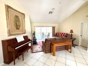 939 St Andrews Blvd, Unit C43 in Naples, FL - Building Photo - Building Photo