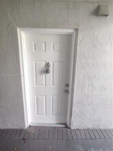 11185 SW 6th St in Pembroke Pines, FL - Building Photo - Building Photo