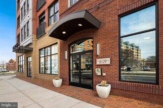 1107 S Walter Reed Dr in Arlington, VA - Building Photo - Building Photo