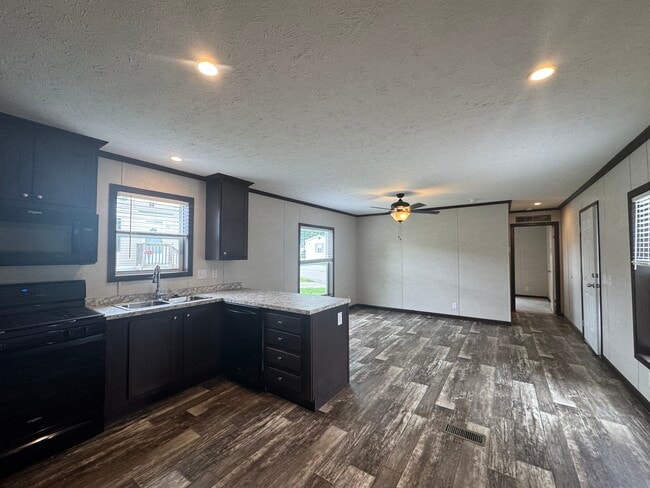 72 Borman Ave in Flushing, MI - Building Photo - Building Photo