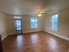 330 S 4th St in Newport, PA - Building Photo - Building Photo