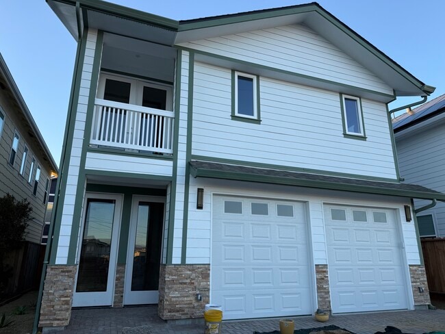 property at 1869 Ocean View Ave