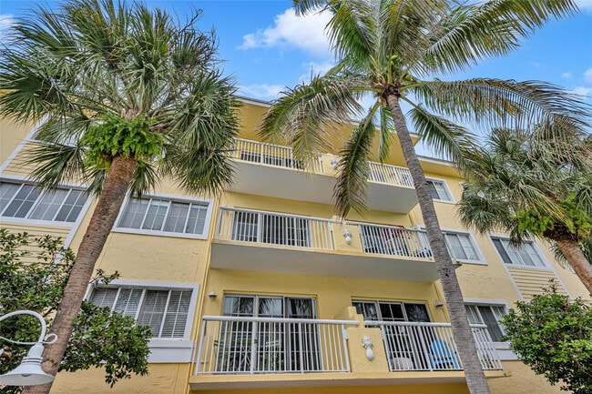 1515 E Broward Blvd in Fort Lauderdale, FL - Building Photo - Building Photo