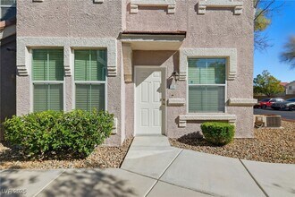 10001 Peace Way in Las Vegas, NV - Building Photo - Building Photo