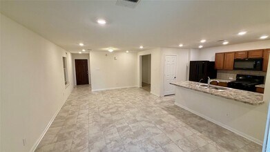 4615 Cullen Brook Rd in Katy, TX - Building Photo - Building Photo