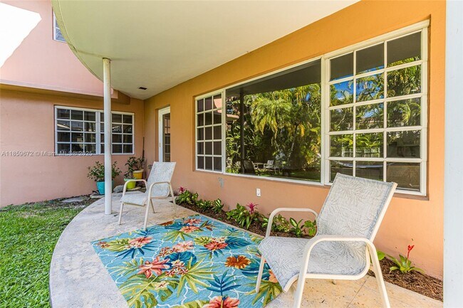 60 Park Dr in Bal Harbour, FL - Building Photo - Building Photo