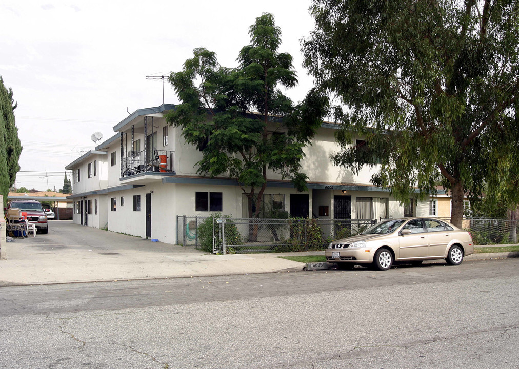 6009 Gallant St in Bell Gardens, CA - Building Photo