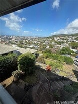 1541 Alencastre St in Honolulu, HI - Building Photo
