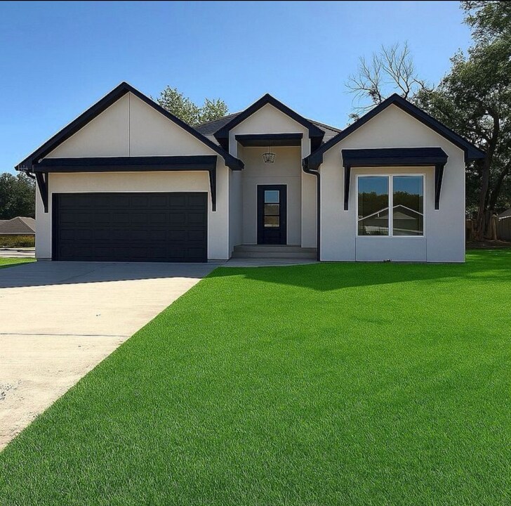 201 S Boyd St in Sapulpa, OK - Building Photo