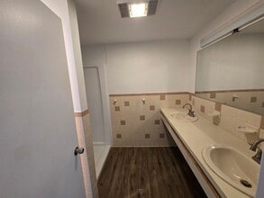 584 Main St, Unit 5 in Stroudsburg, PA - Building Photo - Building Photo