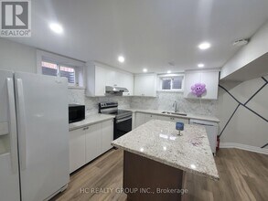 44 Dorothy Britton Dr in Markham, ON - Building Photo - Building Photo