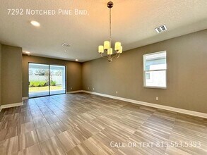 7292 Notched Pne Bnd in Wesley Chapel, FL - Building Photo - Building Photo