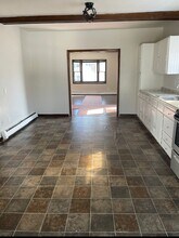 177 Cliff St in Naugatuck, CT - Building Photo - Building Photo
