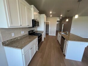 8313 NW 163rd Ter in Edmond, OK - Building Photo - Building Photo