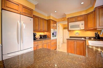 1679 Pleasant Dr in North Palm Beach, FL - Building Photo - Building Photo