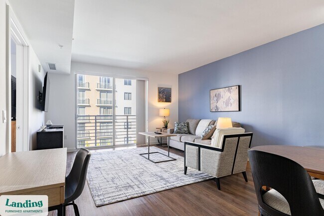 200 NE 1st Ave in Pompano Beach, FL - Building Photo - Building Photo