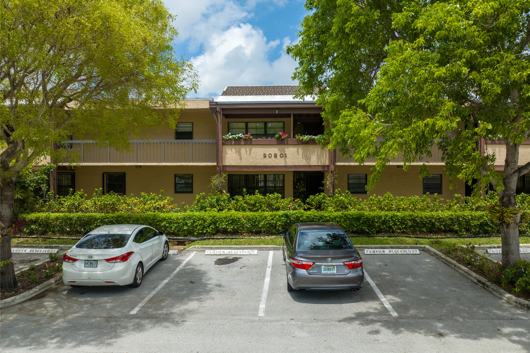 Fairview Of California Club in Miami, FL - Building Photo