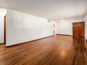 1140 Eastfield Rd in Worthington, OH - Building Photo - Building Photo