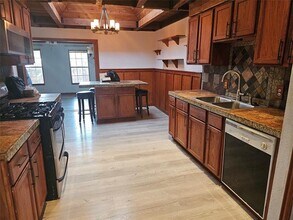 2704 Shenandoah Dr in Arlington, TX - Building Photo - Building Photo