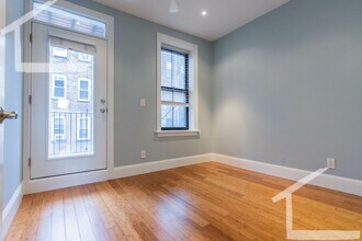 4 Cortes St in Boston, MA - Building Photo - Building Photo