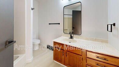 205 E Arbor Ave in Bismarck, ND - Building Photo - Building Photo