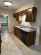 5830 Meadow Way in Beaumont, TX - Building Photo - Building Photo