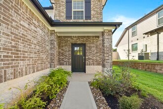 4325 Windswept Dr in Montgomery, TX - Building Photo - Building Photo
