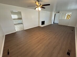 1331 S Chatham St in Visalia, CA - Building Photo - Building Photo