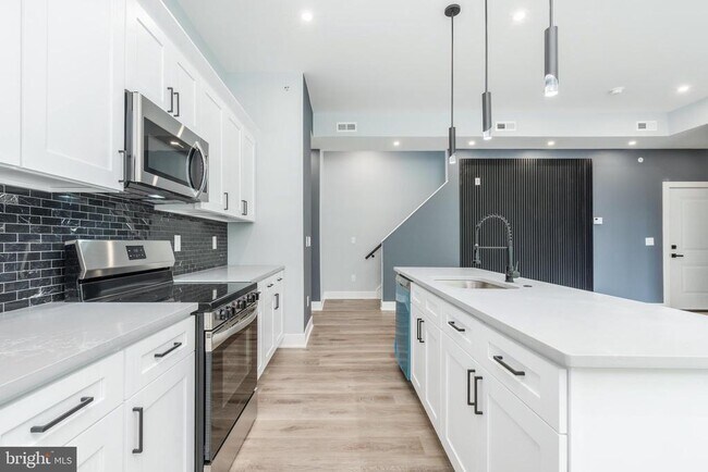 631 N Preston St in Philadelphia, PA - Building Photo - Building Photo