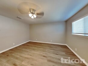 902 Woodbrook St in Arlington, TX - Building Photo - Building Photo