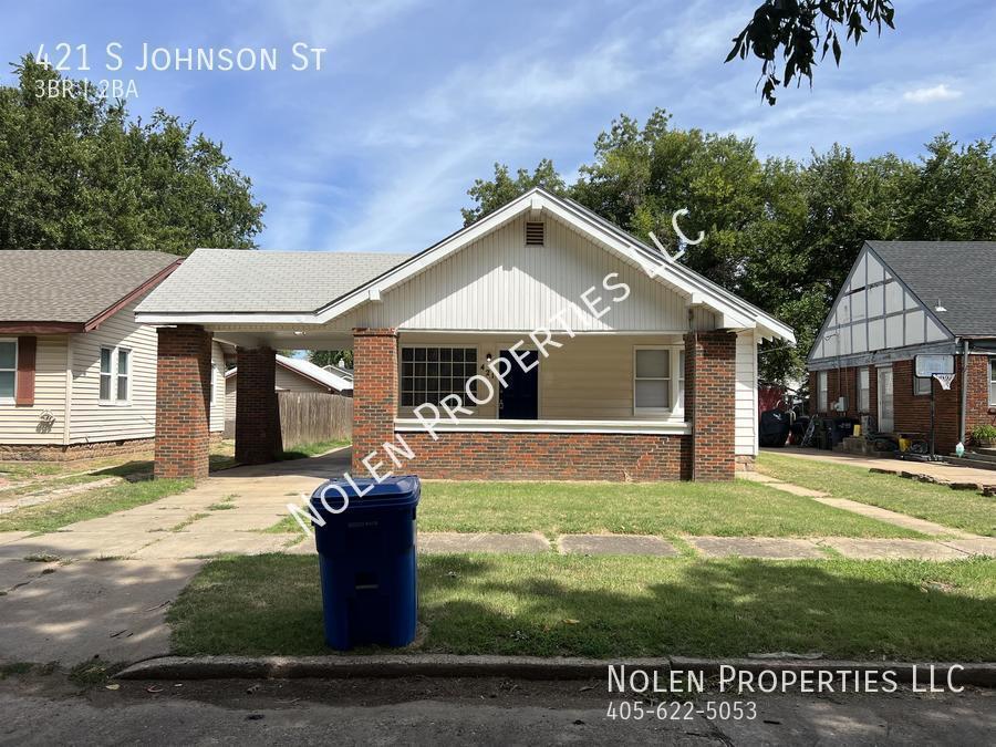 421 S Johnson St in Enid, OK - Building Photo