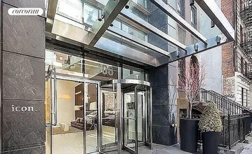306 W 48th St in New York, NY - Building Photo - Building Photo